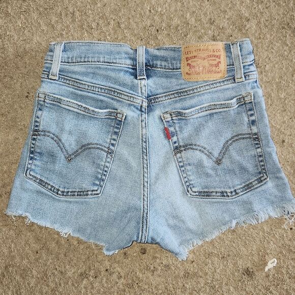 Levi Denim Jean Shorts W26 - Picture 1 of 8